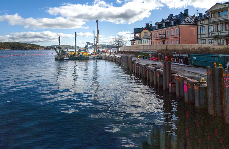 Bild på Vaxholms hamn, centrala Vaxholm.